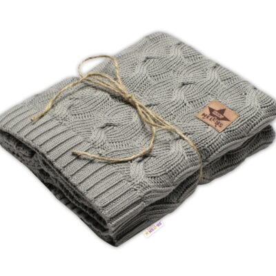 Bambusová detská pletená deka, vzor pletený vrkoč, 80 x100 cm, oliva
