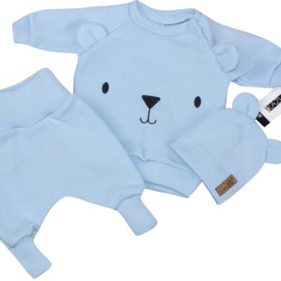 Pletená dojčenská sada 3D Medvedík, svetrík, tepláčiky + čiapočka Kazum, modrá, veľ. 68